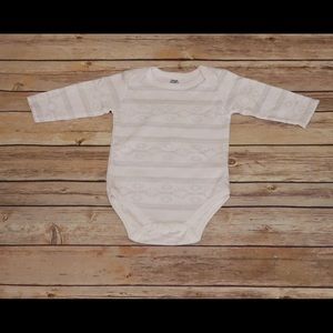 Yoga sprout White and grey Aztec print LS tee